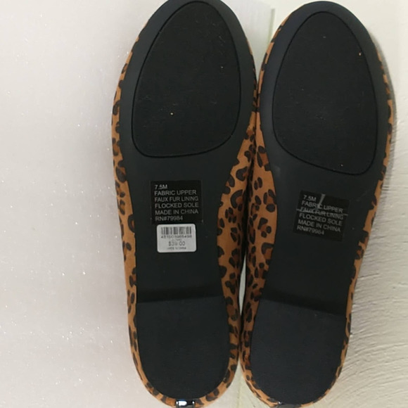 NWT Chico's, Cheetah print faux fur lined slip on Ballet flats. 7.5 - Picture 11 of 11